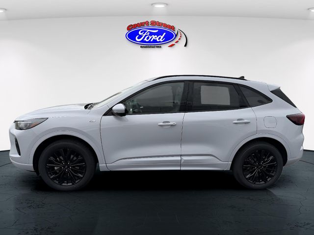 2025 Ford Escape ST-Line Elite