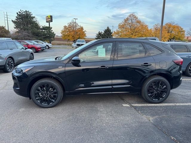 2025 Ford Escape ST-Line Elite