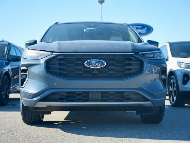 2025 Ford Escape ST-Line Elite