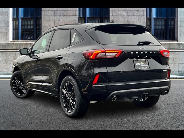 2025 Ford Escape ST-Line Elite