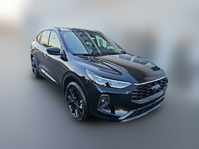 2025 Ford Escape ST-Line Elite