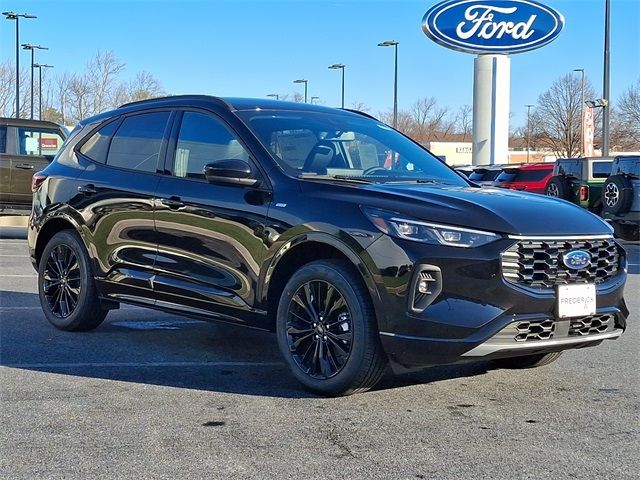 2025 Ford Escape ST-Line Elite