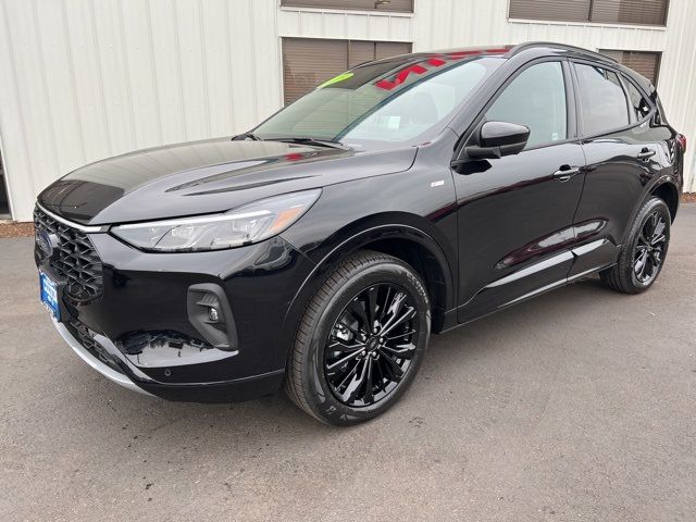 2025 Ford Escape ST-Line Elite