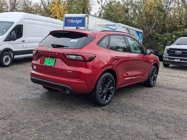 2025 Ford Escape ST-Line Elite