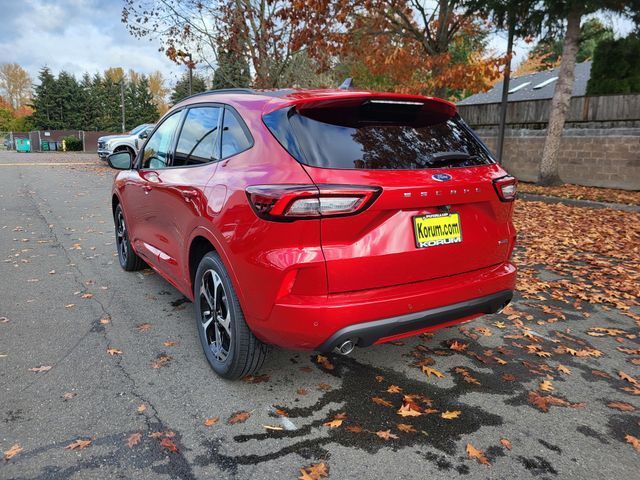 2025 Ford Escape ST-Line Elite