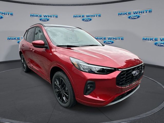 2025 Ford Escape ST-Line Elite