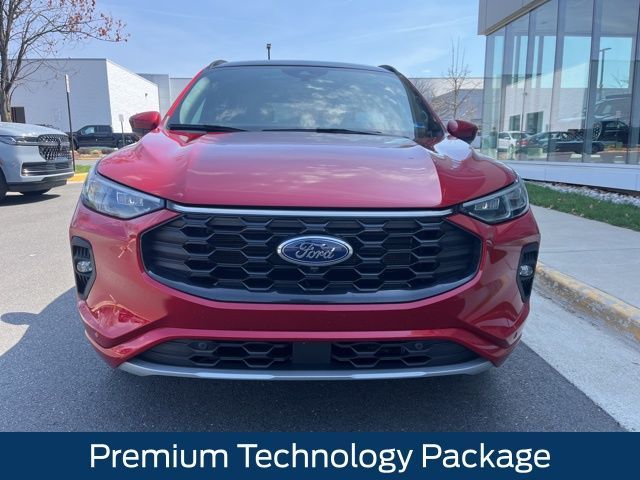 2025 Ford Escape ST-Line Elite