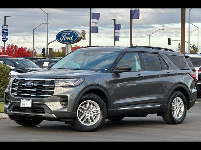 2025 Ford Explorer Active