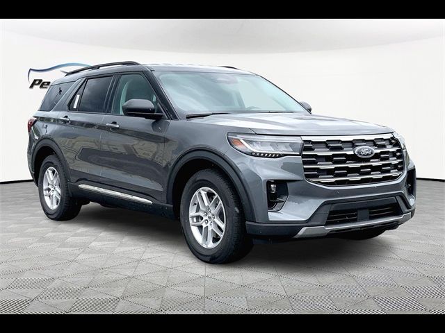 2025 Ford Explorer Active