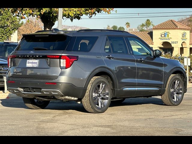 2025 Ford Explorer Active