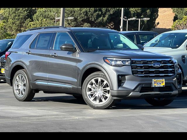 2025 Ford Explorer Active