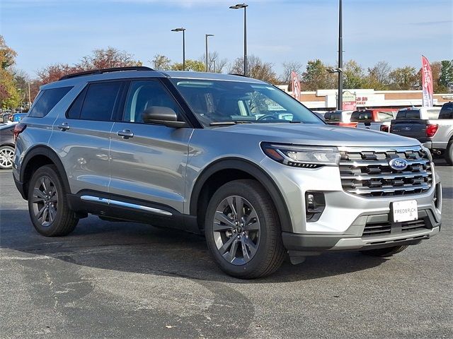 2025 Ford Explorer Active