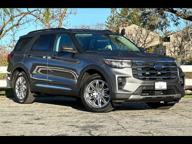 2025 Ford Explorer Active