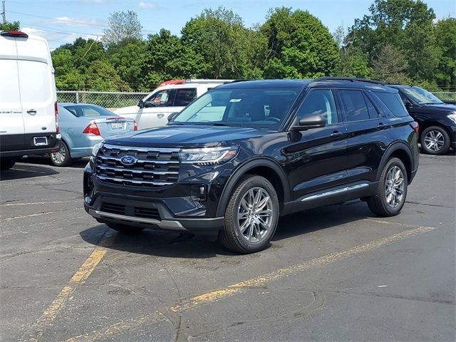 2025 Ford Explorer Active