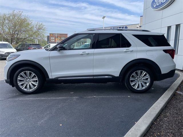 2025 Ford Explorer Platinum