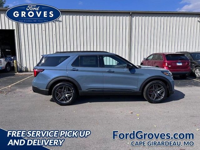 2025 Ford Explorer ST