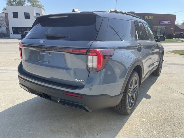 2025 Ford Explorer ST