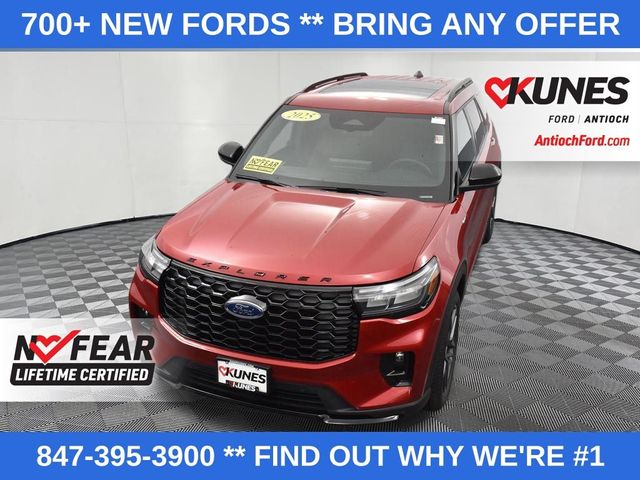 2025 Ford Explorer ST-Line