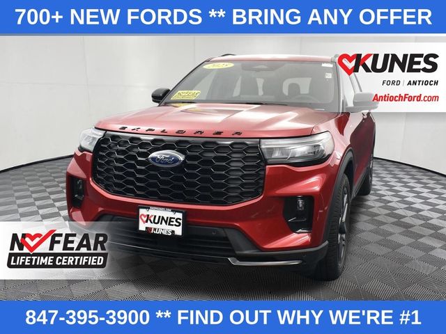 2025 Ford Explorer ST-Line