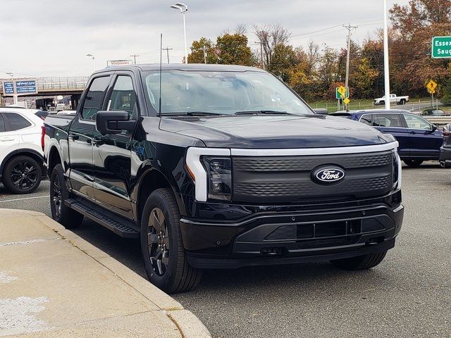 2025 Ford F-150 Lightning Flash
