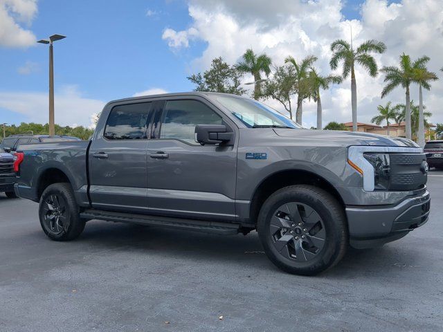 2025 Ford F-150 Lightning Flash