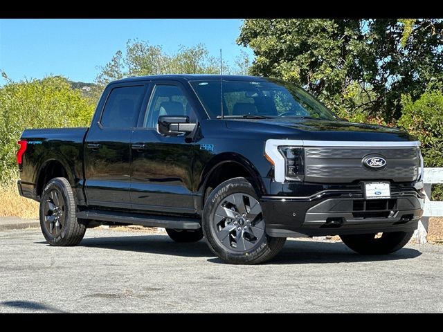 2025 Ford F-150 Lightning LARIAT