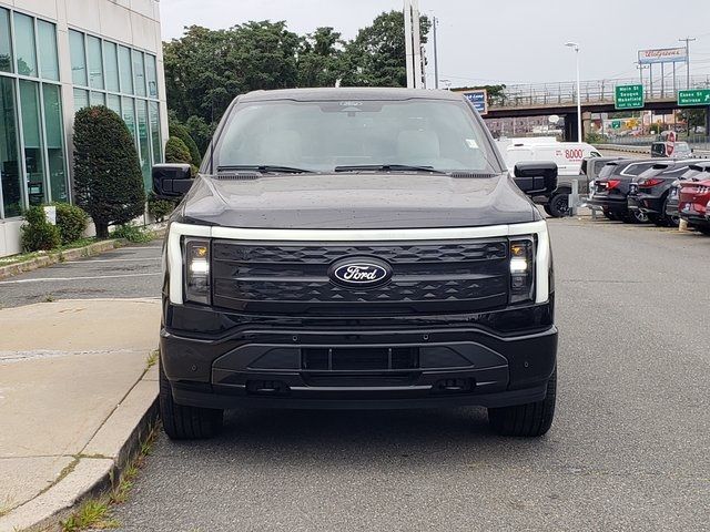 2025 Ford F-150 Lightning Platinum