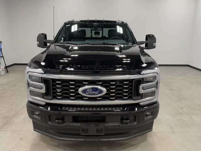 2025 Ford F-350 Platinum