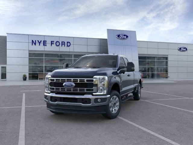 2025 Ford F-350 XLT