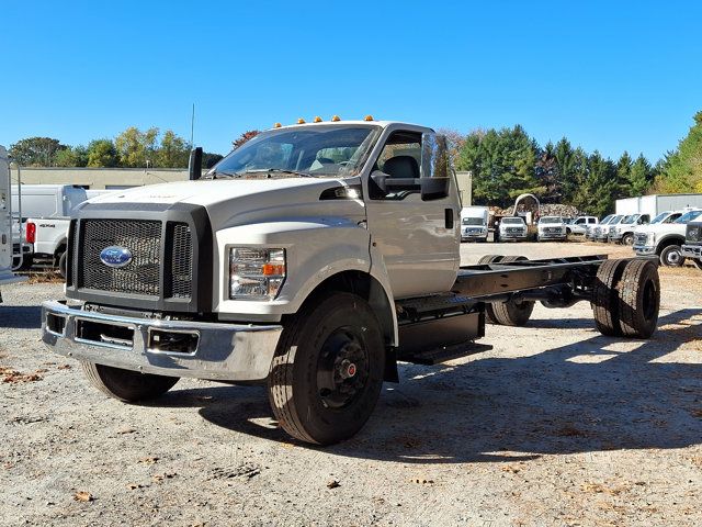 2025 Ford F-650 Base