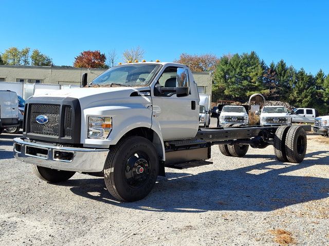 2025 Ford F-650 Base