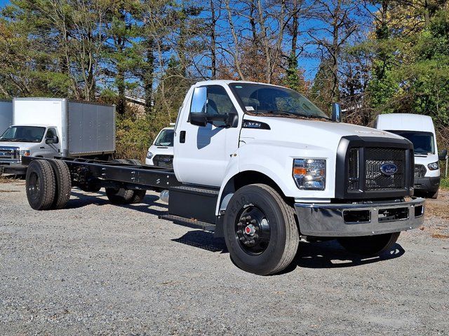 2025 Ford F-650 Base