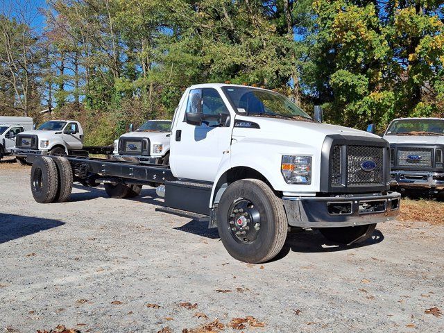 2025 Ford F-650 Base