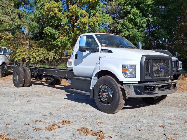 2025 Ford F-650 Base