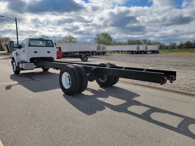 2025 Ford F-650 Base