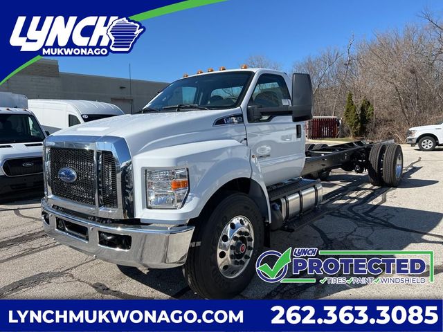 2025 Ford F-650 Base