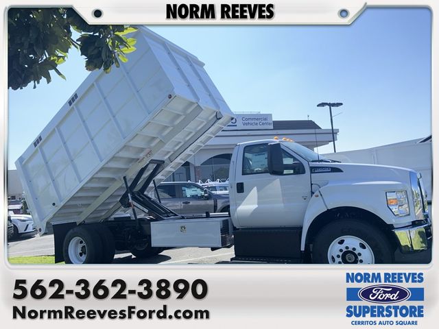 2025 Ford F-650 Base