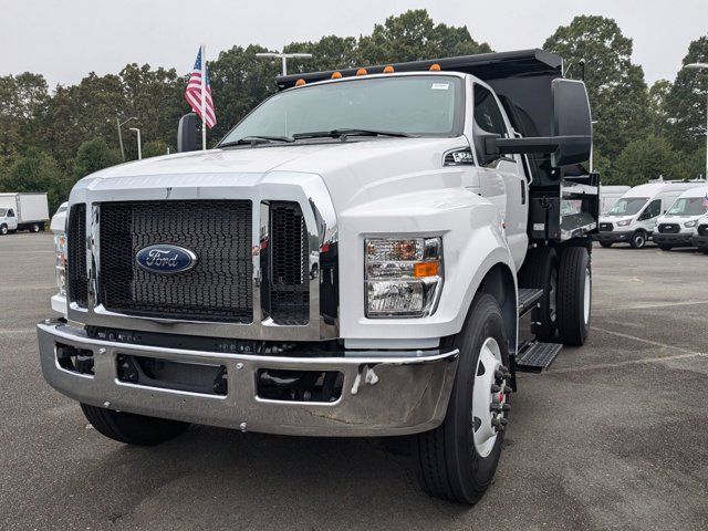 2025 Ford F-650 Base