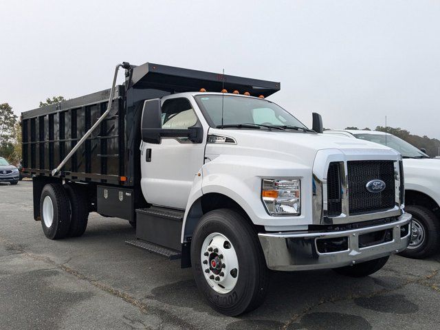 2025 Ford F-650 Base