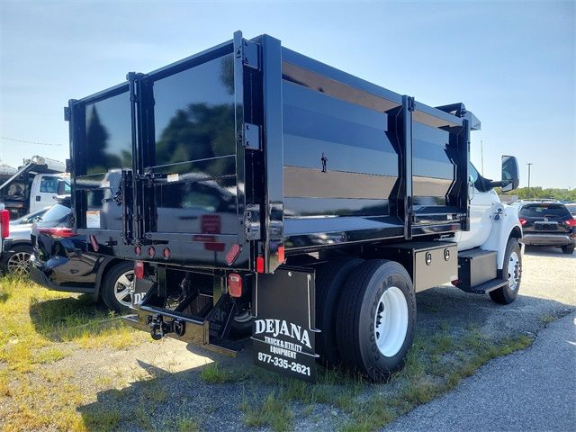 2025 Ford F-650 Base