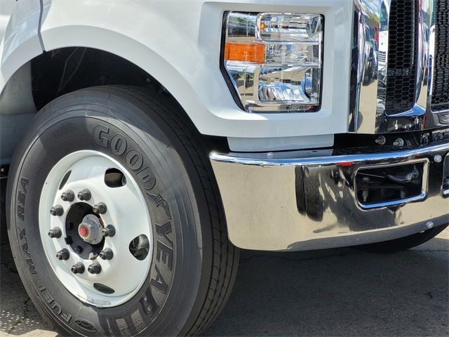 2025 Ford F-650 Base