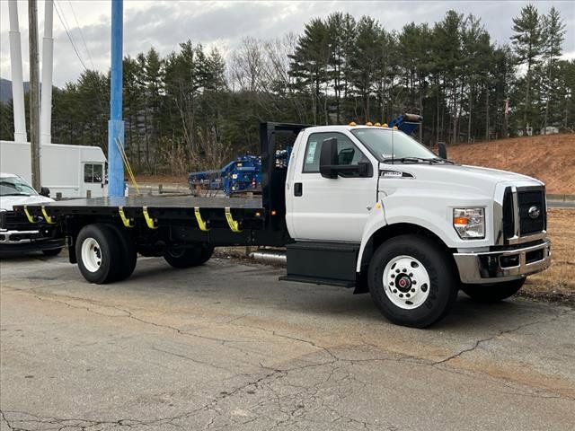 2025 Ford F-650 Base