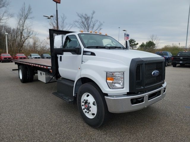 2025 Ford F-650 Base