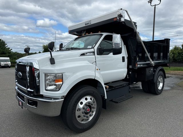 2025 Ford F-650 Base