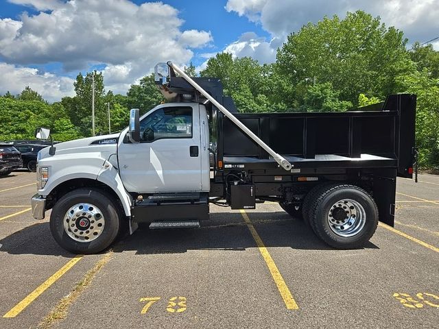 2025 Ford F-650 Base