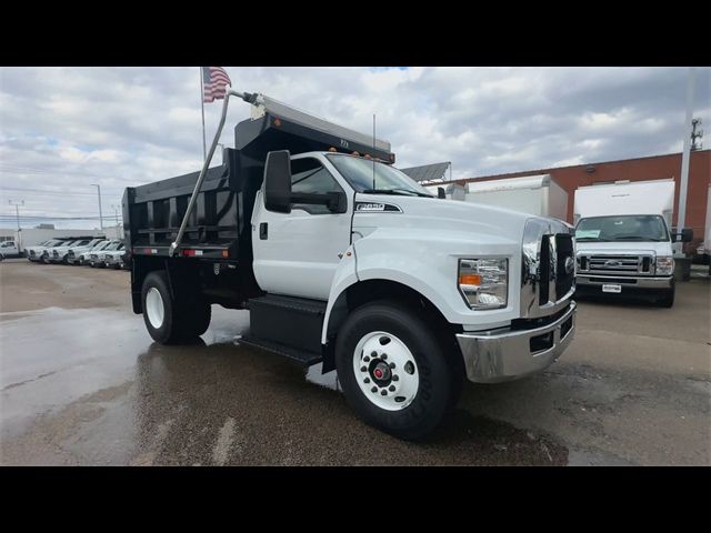 2025 Ford F-650 Base