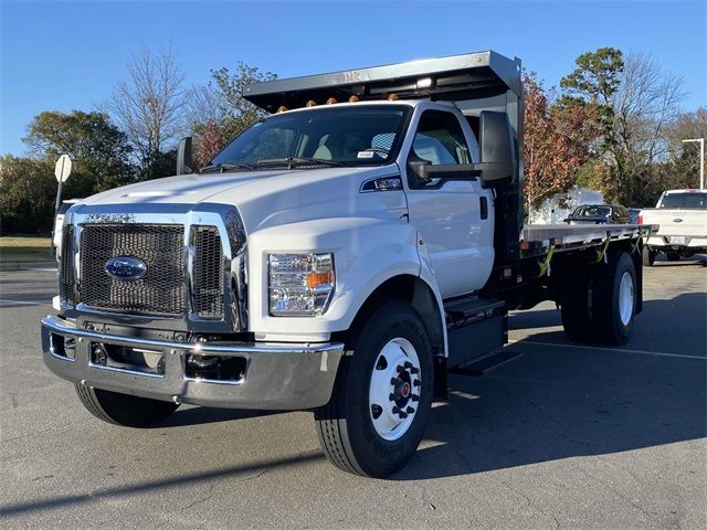 2025 Ford F-650 Base