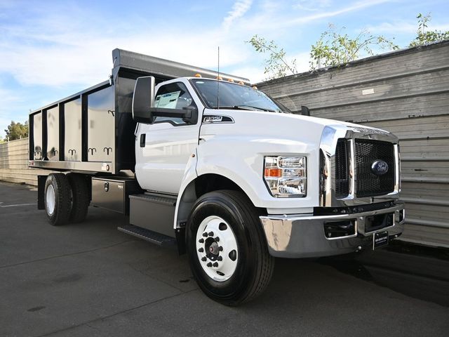 2025 Ford F-650 Base