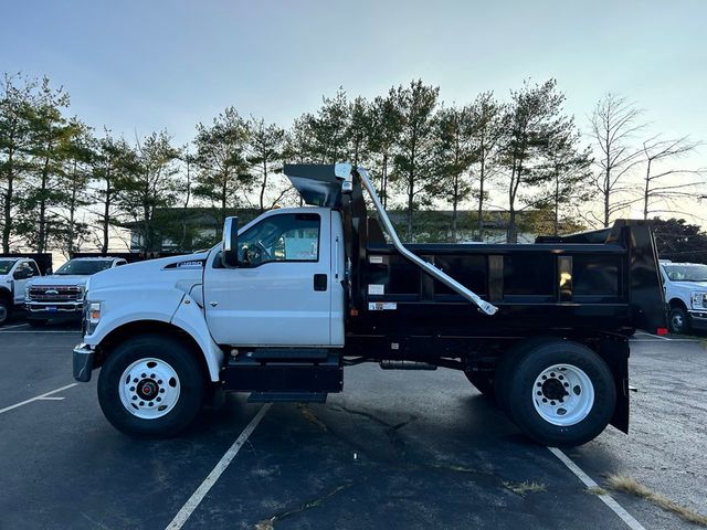 2025 Ford F-650 Base