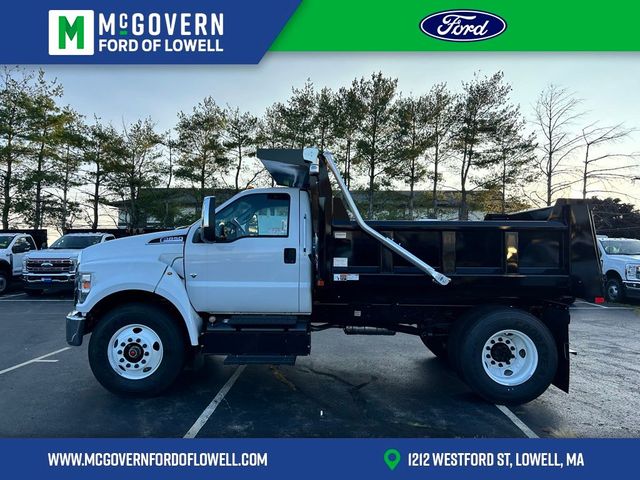 2025 Ford F-650 Base